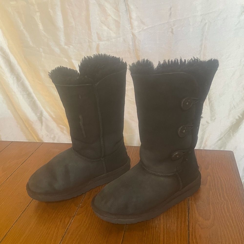 UGG Bailey Triple Button Big Girls Boots 3